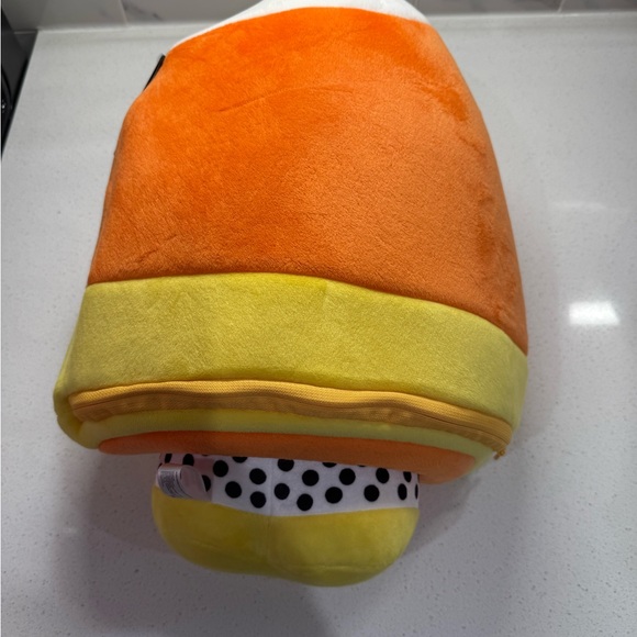 Hello Kitty Halloween Plush - Picture 3 of 5